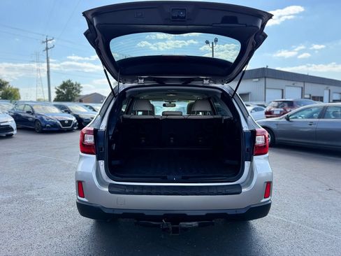 Used 2017 Subaru Outback 2.5i Limited AWD/4WD image 36