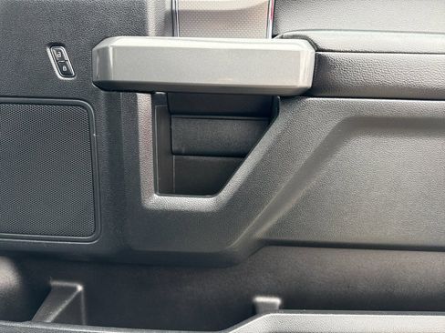 Used 2016 Ford F150 XLT w/ Equipment Group 302A Luxury image 19