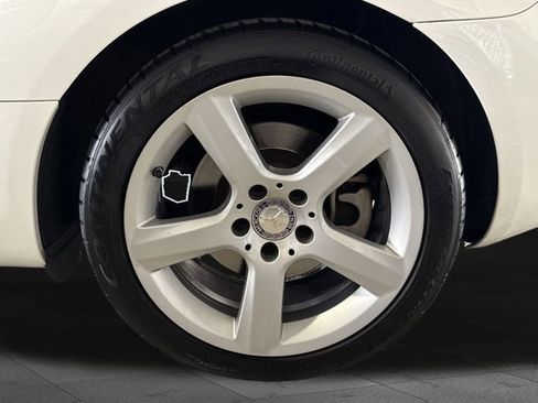 Used 2015 Mercedes-Benz SLK 250 image 19