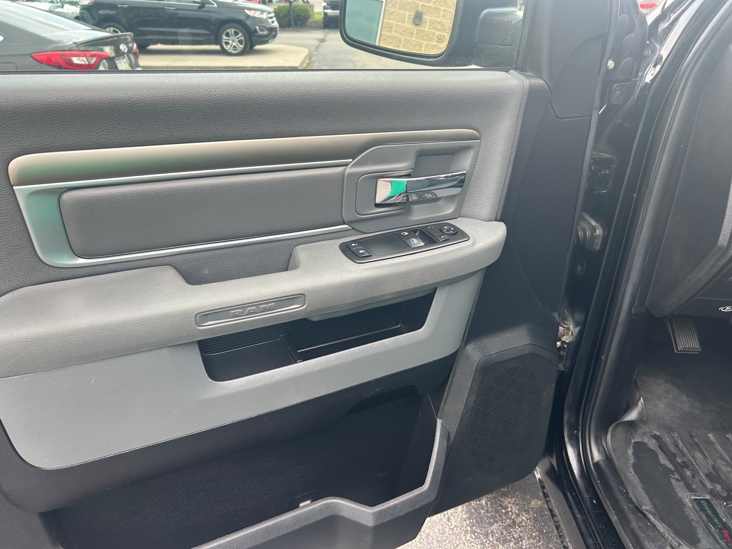 Used 2013 RAM 1500 Express AWD/4WD image 6