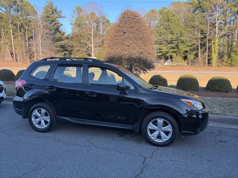 Used 2015 Subaru Forester 2.5i w/ Alloy Wheel Package image 3