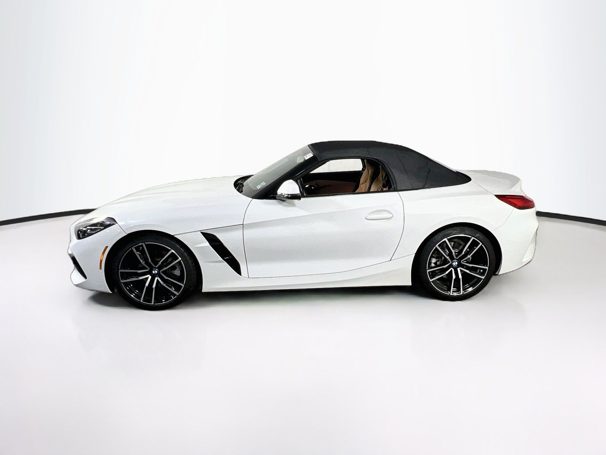 Used 2023 BMW Z4 sDrive30i w/ Convenience Package RWD image 8