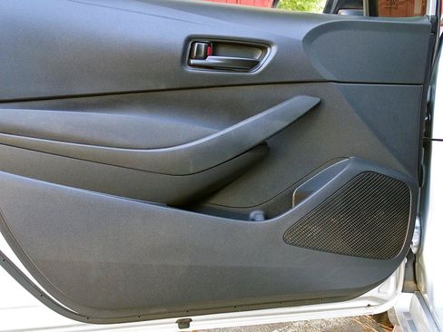 Used 2024 Toyota Corolla LE FWD image 20