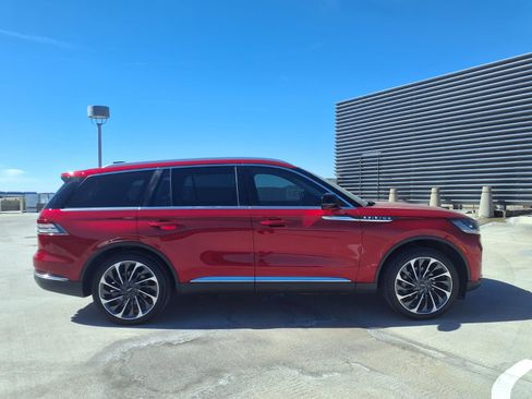 Used 2025 Lincoln Aviator Reserve w/ Equipment Group 201A AWD/4WD image 7