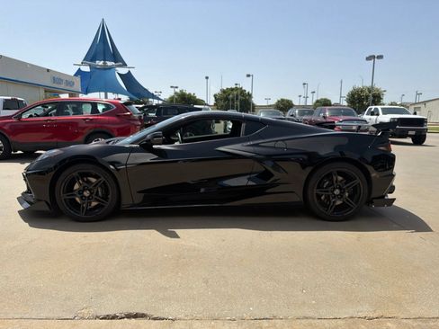 Used 2023 Chevrolet Corvette Stingray Coupe w/ 1LT RWD image 4