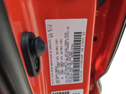 Used 2023 Toyota Tacoma TRD Pro AWD/4WD image 38