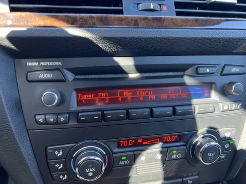 Used 2009 BMW 328i Convertible image 23