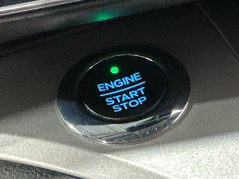 Used 2021 Ford Explorer XLT image 44