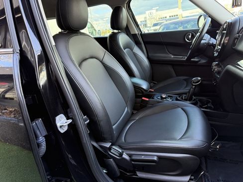 Used 2019 MINI Cooper Countryman w/ Storage Package image 18