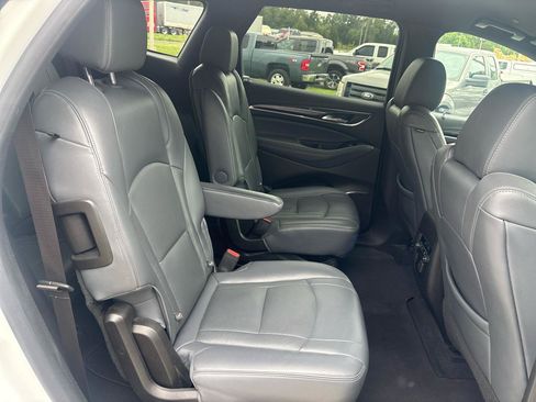 Used 2023 Buick Enclave Essence FWD image 18