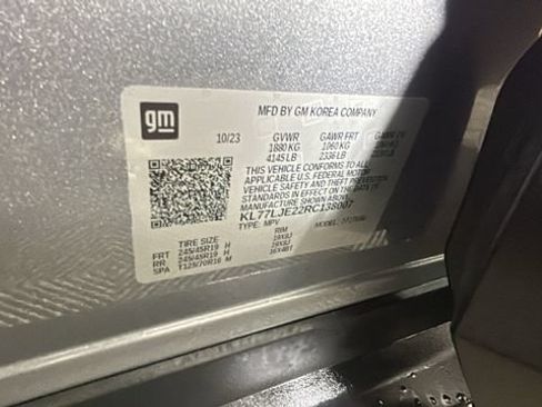 Used 2024 Chevrolet Trax RS w/ Sunroof Package FWD image 13