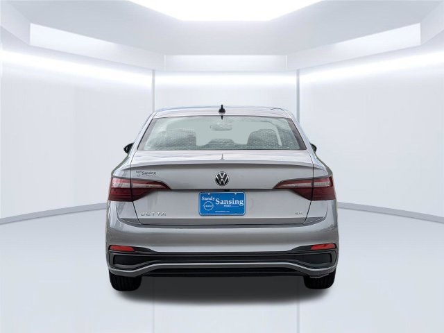 Used 2024 Volkswagen Jetta SE FWD image 5