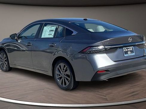 New 2026 Nissan Sentra SL w/ Floor Mat Package FWD image 3