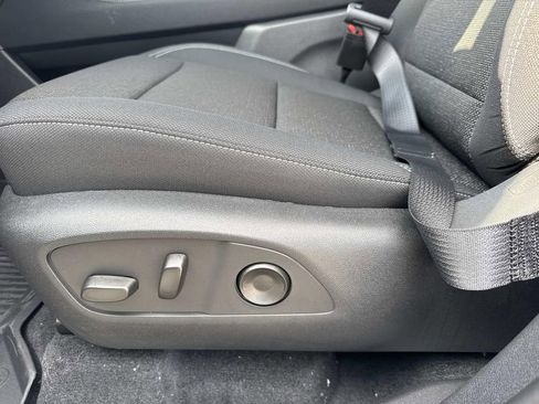 New 2026 Chevrolet Traverse LT image 16