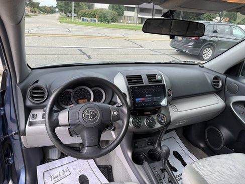 Used 2009 Toyota RAV4 4WD V6 w/ Tow Prep Pkg image 12