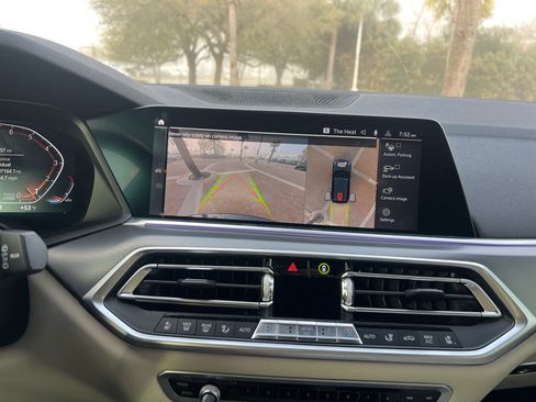 Used 2019 BMW X5 xDrive40i w/ M Sport Package image 25