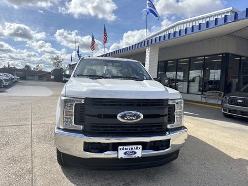 Used 2018 Ford F250 XL w/ Power Equipment Group image 2