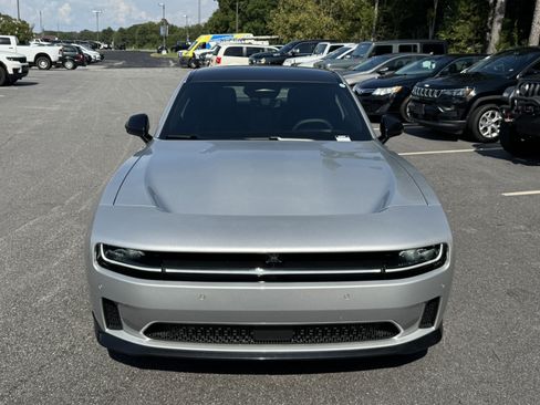 Used 2024 Dodge Charger Daytona R/T w/ Plus Group AWD/4WD image 2