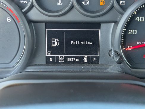 Used 2024 Chevrolet Silverado 2500 Custom w/ Custom Value Package image 32