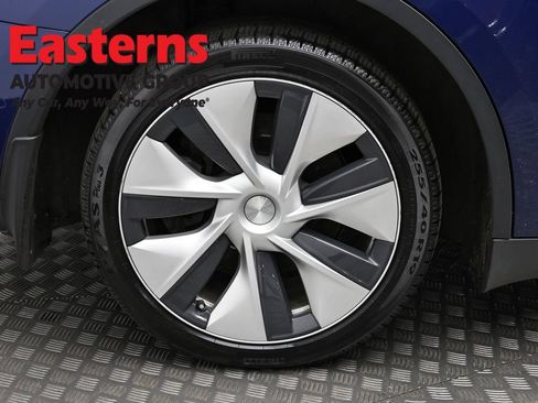 Used 2021 Tesla Model Y Long Range image 27
