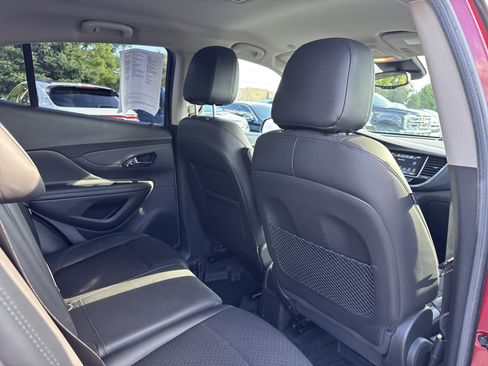 Used 2020 Buick Encore Preferred AWD/4WD image 17