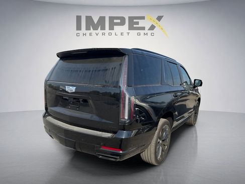 Used 2026 Cadillac Escalade Platinum Sport w/ LPO, ONYX Package AWD/4WD image 4