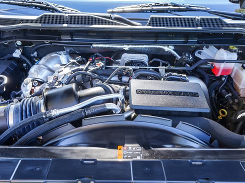 Used 2024 Chevrolet Silverado 2500 LTZ AWD/4WD image 27