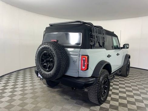 Used 2023 Ford Bronco Badlands w/ Sasquatch Package AWD/4WD image 3
