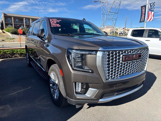 Certified 2021 GMC Yukon XL Denali w/ Max Trailering Package AWD/4WD image 3