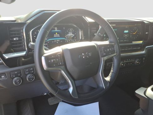 Used 2025 Chevrolet Silverado 2500 LT w/ Trail Boss Package AWD/4WD image 12