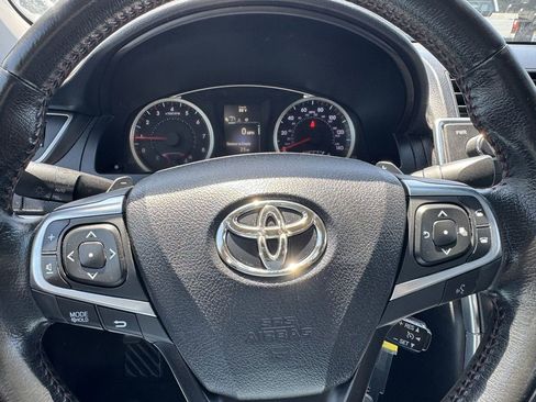 Used 2015 Toyota Camry SE FWD image 21