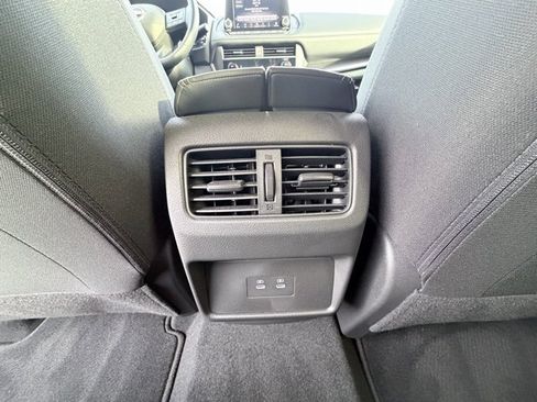 Certified 2025 Nissan Rogue SV image 27