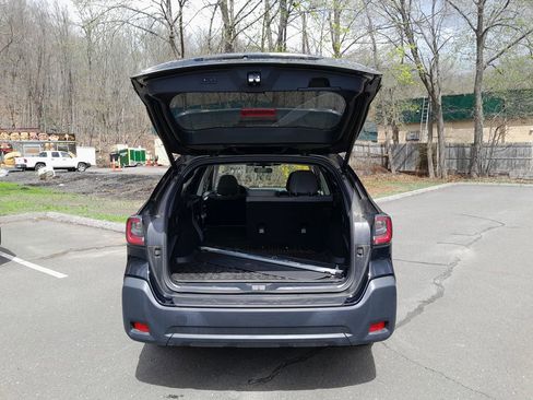 Used 2023 Subaru Outback Premium image 32