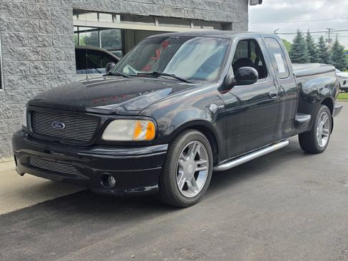 Used 2000 Ford F150 Harley-Davidson RWD image 1