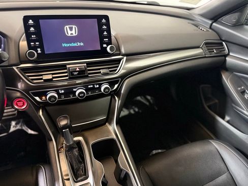 Used 2018 Honda Accord Sport image 16