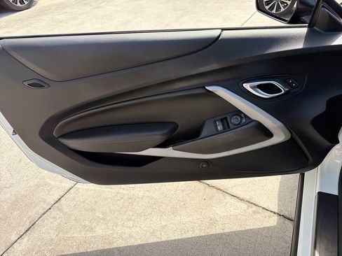 Used 2021 Chevrolet Camaro SS RWD image 15