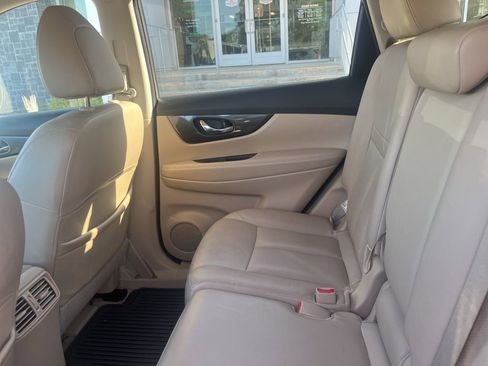 Used 2015 Nissan Rogue SL w/ SL Premium Package image 11