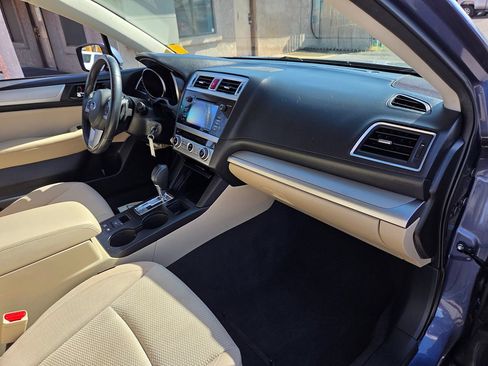 Used 2017 Subaru Outback 2.5i Premium w/ Popular Package #2 AWD/4WD image 44