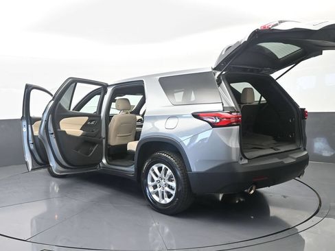 Used 2023 Chevrolet Traverse LS FWD image 71
