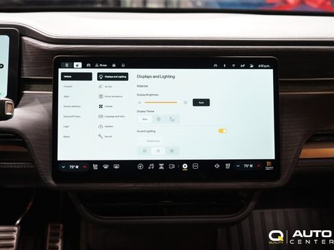 Used 2023 Rivian R1T Launch Edition image 17