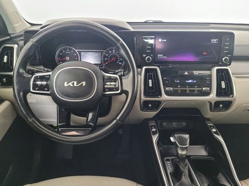 Used 2022 Kia Sorento S FWD image 22