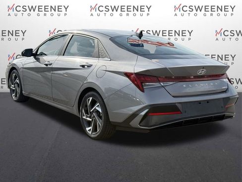Used 2024 Hyundai Elantra Limited FWD image 3