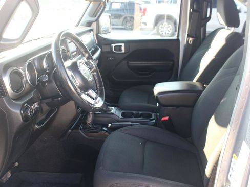 Used 2020 Jeep Gladiator Sport w/ Quick Order Package 24S AWD/4WD image 15