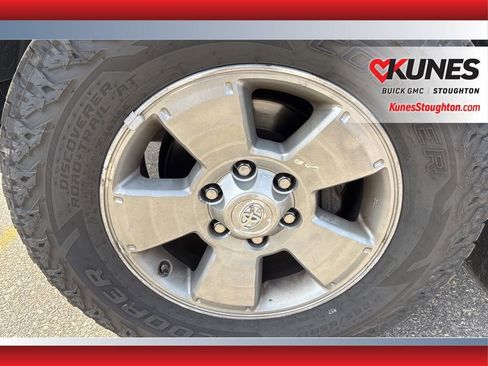 Used 2014 Toyota Tacoma 4x4 Access Cab V6 w/ TRD Sport Package image 7