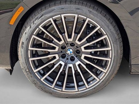 New 2026 BMW 740i w/ Premium Package image 10