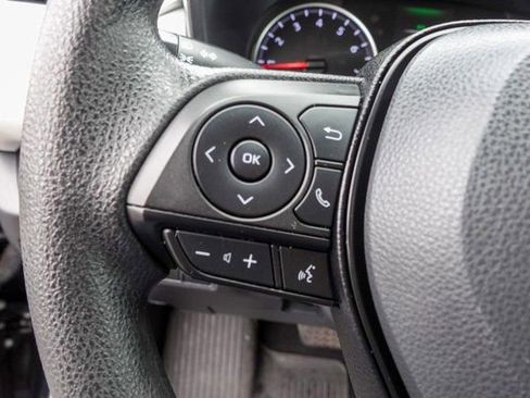 Used 2022 Toyota RAV4 XLE image 13