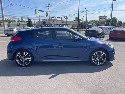 Used 2016 Hyundai Veloster Turbo w/ Option Group 04 FWD image 6