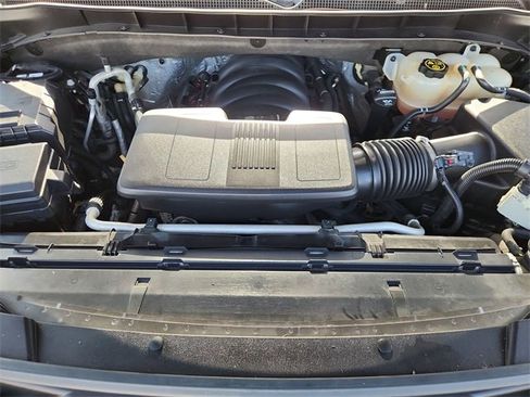 Used 2021 Chevrolet Suburban Z71 w/ Z71 Off-Road Package image 30