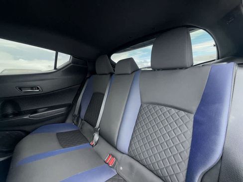 Used 2021 Toyota C-HR XLE FWD image 22