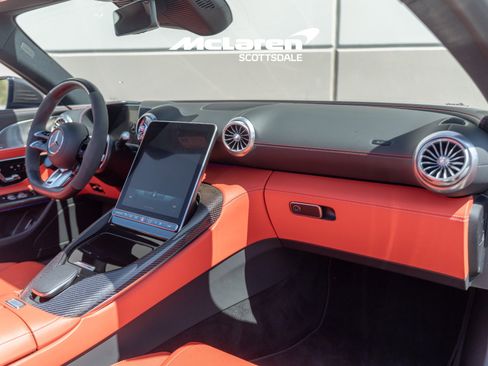Used 2022 Mercedes-Benz SL 63 AMG 4MATIC image 17
